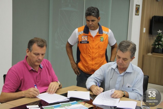 Os equipamentos para as medições no rio Itajaí-Mirim foram instalados em 10 estações de telemetria.