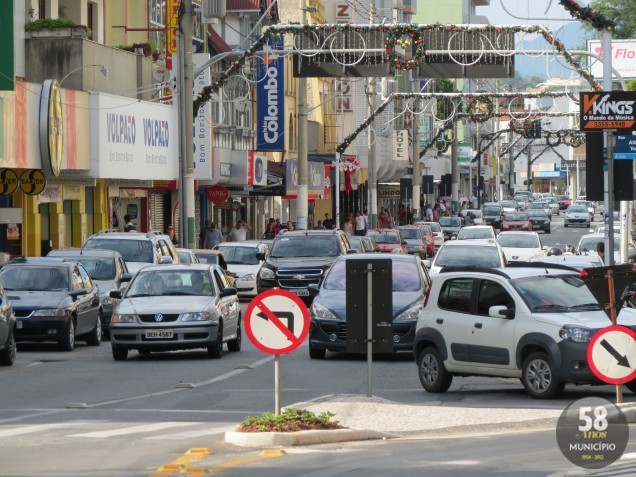 Mesmo com os feriados e as férias desta época do ano, a cidade continua movimentada.