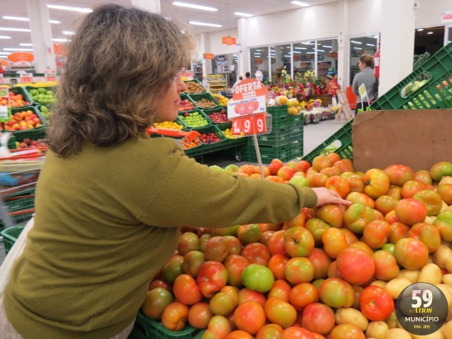 Silvana Stacheski prefere comprar frutas e verduras em feira