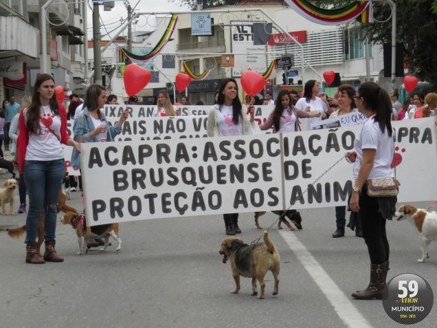 Cães participaram da mobilização