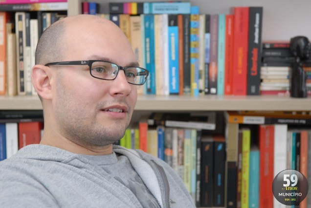 O autor Carlos Henrique Schroeder será o ministrante do curso