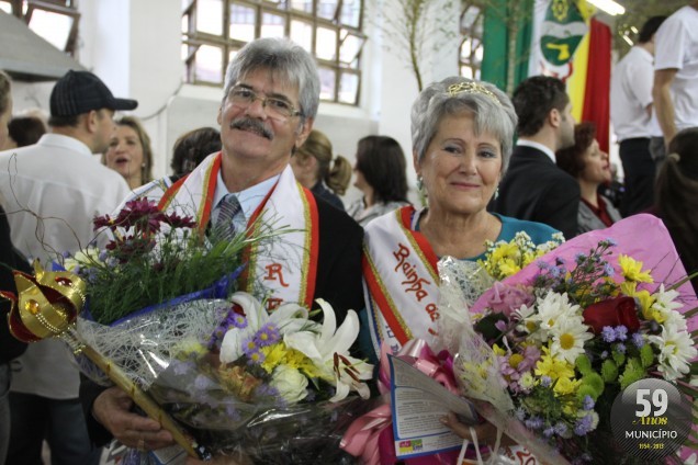 Eles frequentam há três anos o Clube da Terceira Idade Treze de Maio no bairro Jardim Maluche