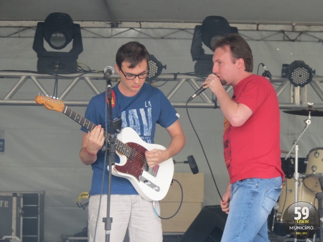 Banda Aerodiscos abriu o evento na tarde deste sábado