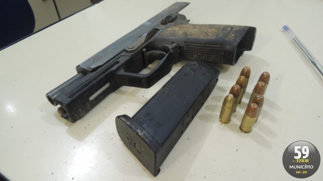 Junto com suspeito estava uma pistola com numeração raspada e munições
