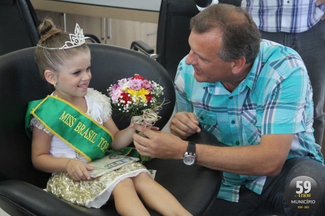 Isadora foi recepcionada por Paulo Eccel na segunda-feira, 10 de fevereiro