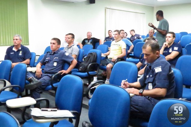 Agentes de trânsito receberam orientações quanto a ética e desempenho profissional 