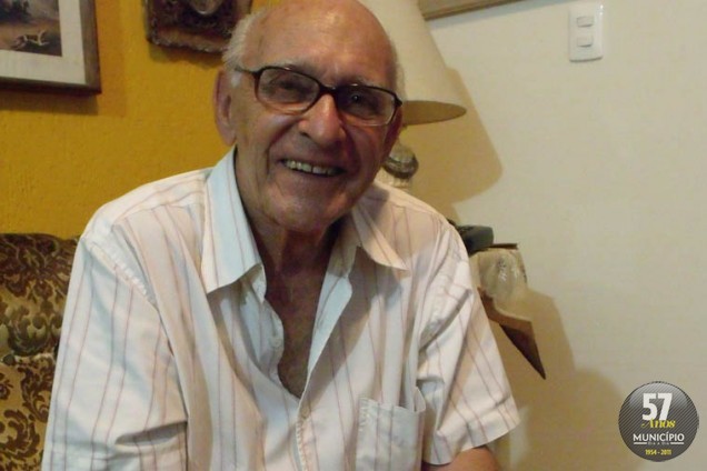 Autor do livro faz homenagem à esposa
