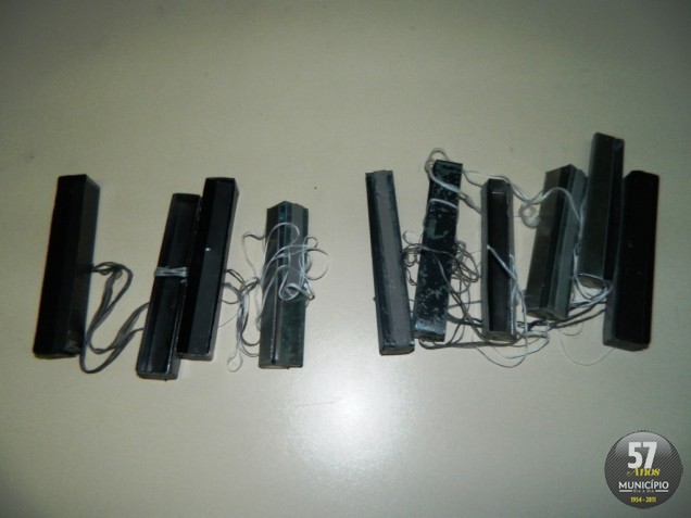 Neste tipo de golpe, os envelopes ficam presos dentro do caixa eletrônico, em um barbante